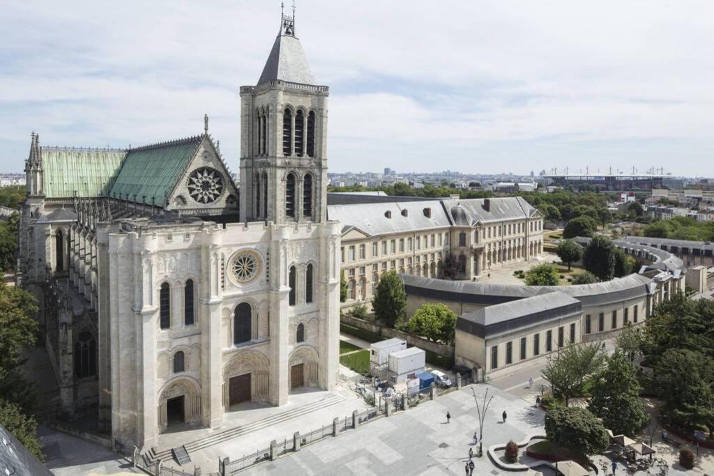 شقة سان دوني  في Chic Apart With Great View Of Paris المظهر الخارجي الصورة